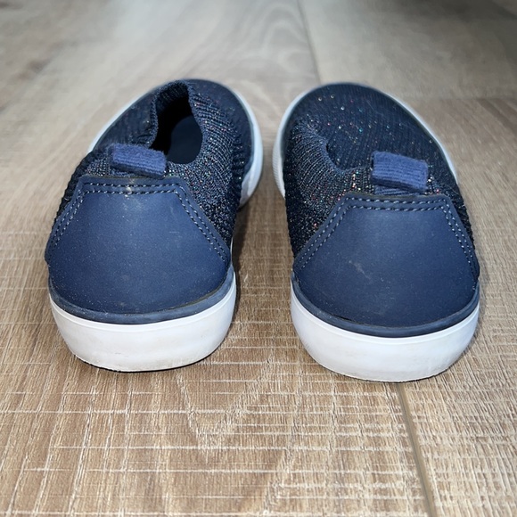 Girls Cat and Jack  pull on sneaker - Picture 5 of 9